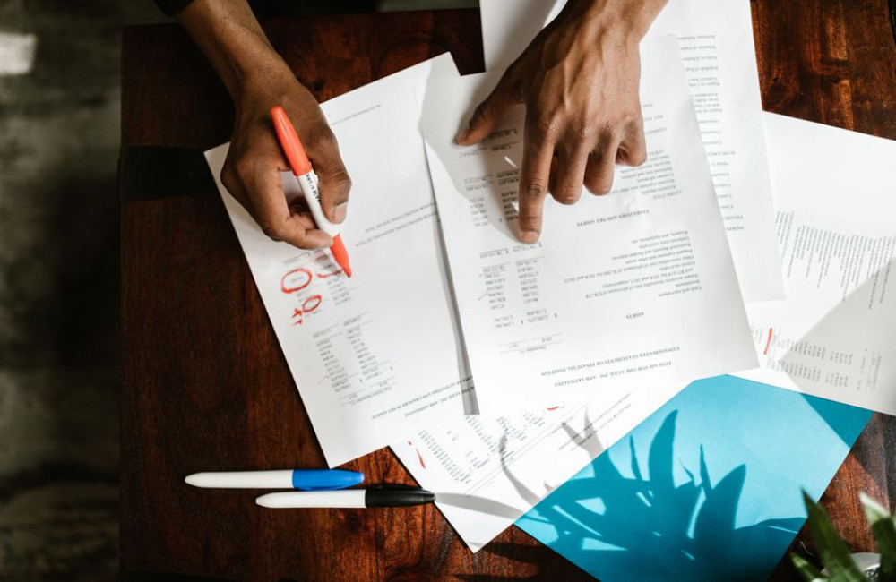 Hoe lang moet een zzp'er facturen en bankafschriften bewaren en mag dat digitaal in 2026